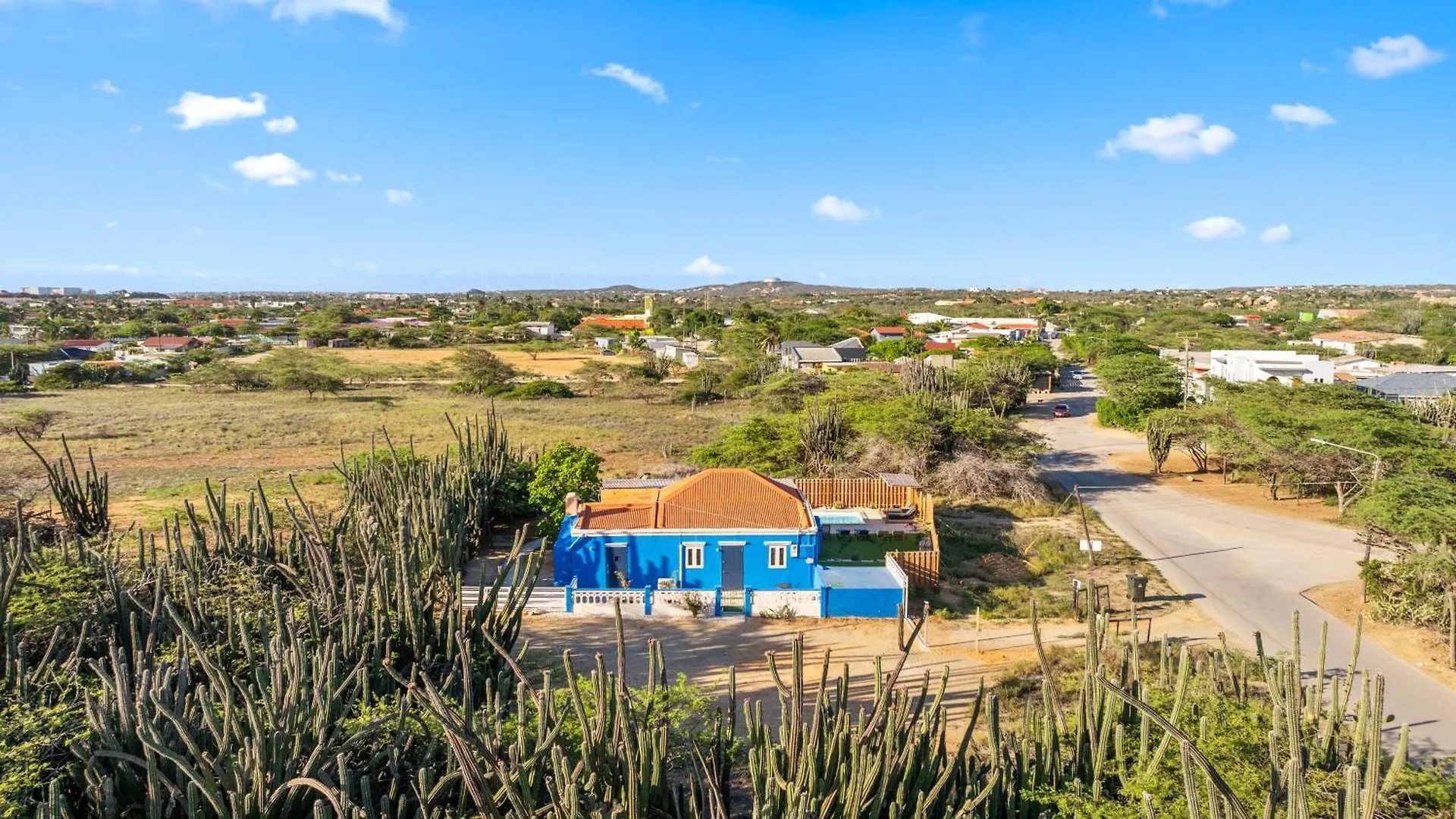 Stylish 3Br Private Pool & Spacious Garden Oranjestad Casa de Férias