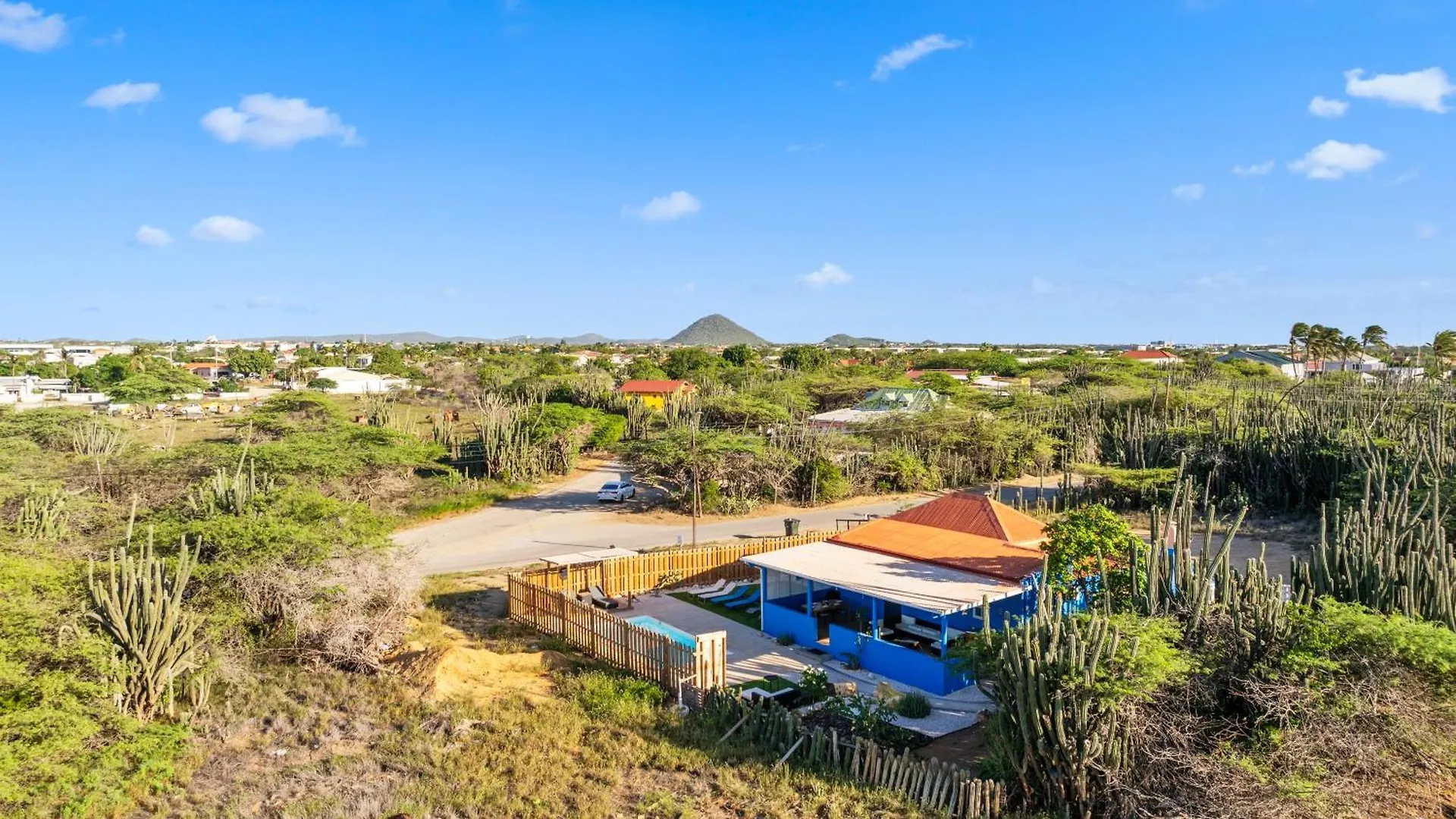 Casa de Férias Stylish 3Br Private Pool & Spacious Garden Oranjestad
